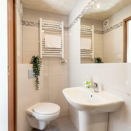 I Goscinne U Lusi - Szkolka Narciarska Obok *