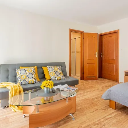 I Goscinne U Lusi - Szkolka Narciarska Obok * Wisła