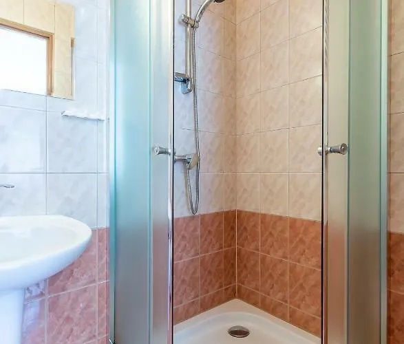 I Goscinne U Lusi - Szkolka Narciarska Obok Ubytování v soukromí Visla